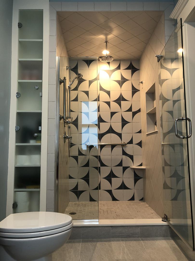 Wow in a random pattern shower makes a bold statement! Teresa Peruzzi, New Haven